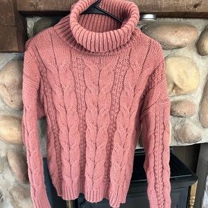 Mauve Sweater size small.  Super soft.  In good condition.